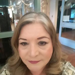 Meet your Posher, Alma